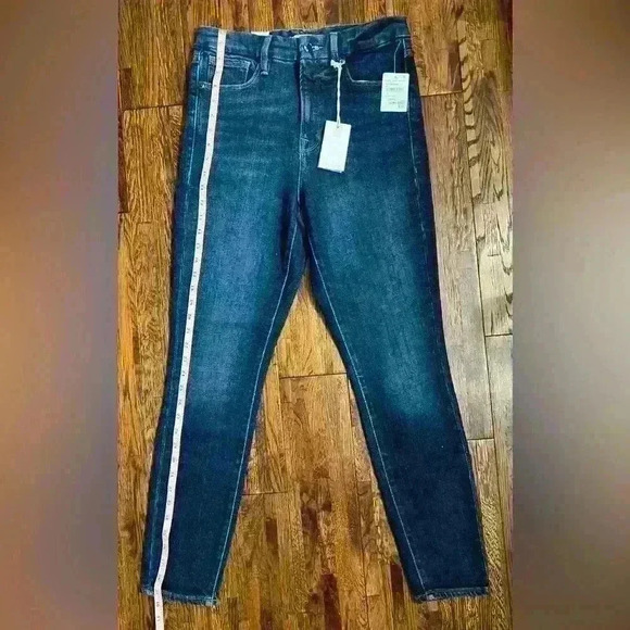 Good American Good Waist Skinny Light Compression Jeans in Indigo - Picture 3 of 9